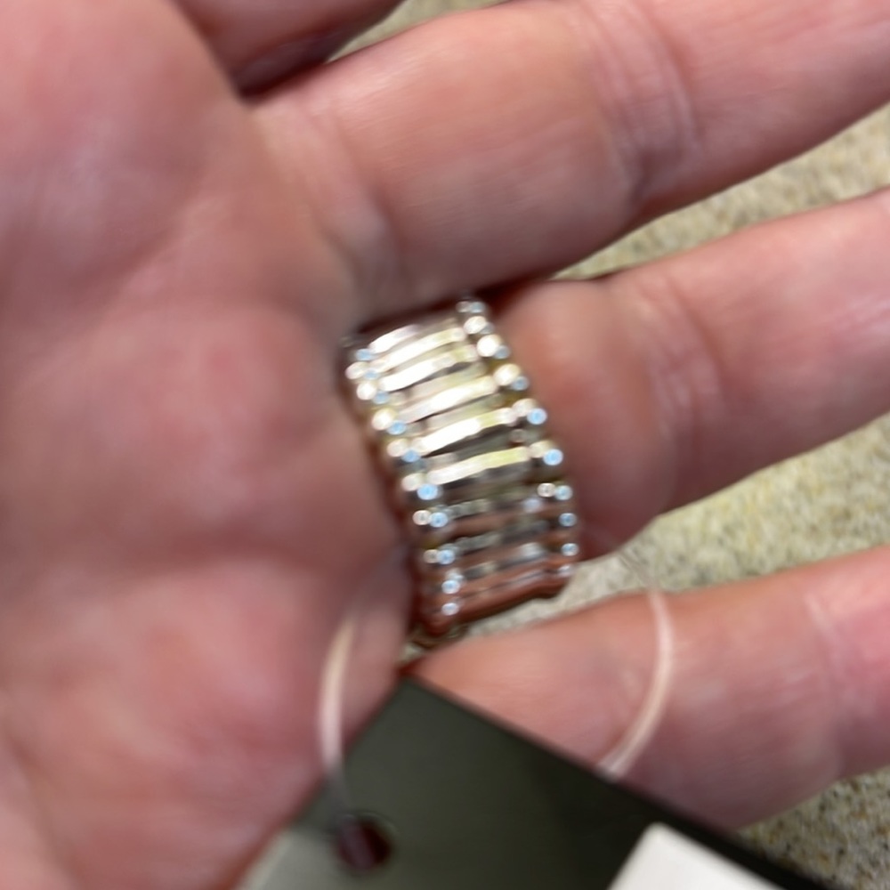 STRETCH PRESENT 🎁 RING R D/GREEN/SILVER COLOR. - Picture 10 of 10